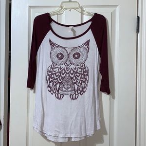 Women’s maroon and white shirt
